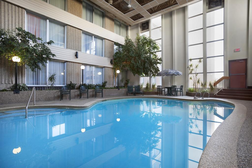 Border Inn & Suites Lloydminster Dış mekan fotoğraf