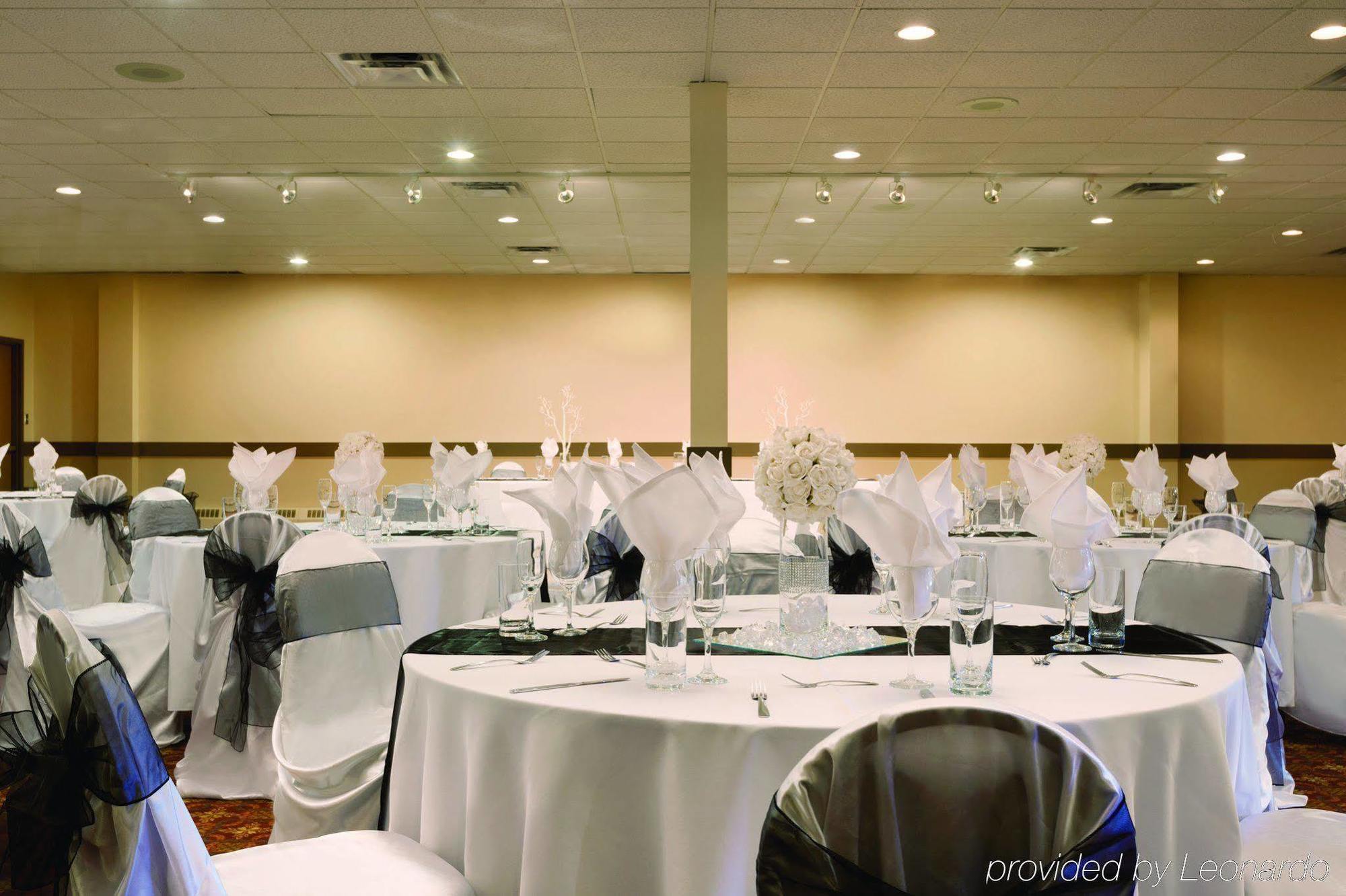 Border Inn & Suites Lloydminster Dış mekan fotoğraf